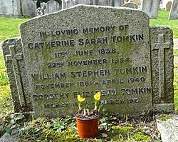 headstone birth date