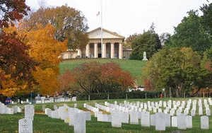 Arlington House, Arlington National Cemetery, cemetery, gravestones