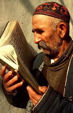 Image of Bukharian Jew with a prayer book