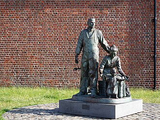 Legacy Sculpture by Mark DeGraffenried - a gift from the Mormon church to Liverpool